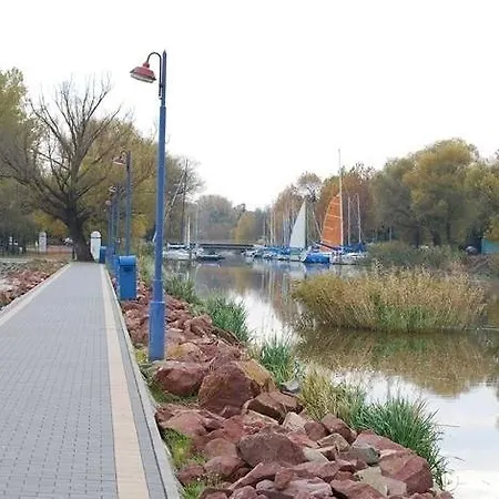 Διαμέρισμα Lilla Apartman Balatonkeresztúr