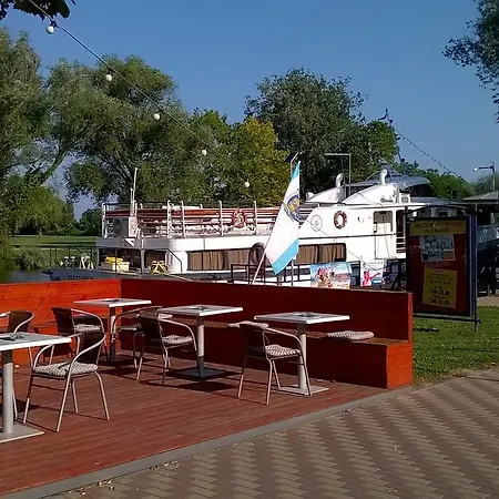 Lilla Apartman Апартаменты