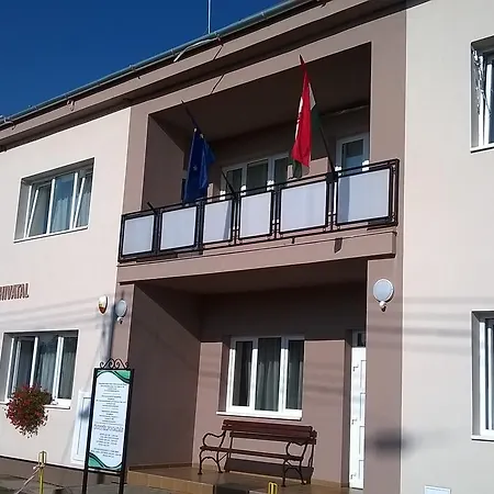 Lilla Apartman Διαμέρισμα *